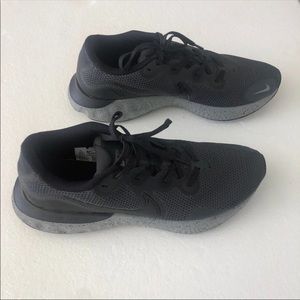 Nike Renew Run Mens Sneakers Size 11.5 US